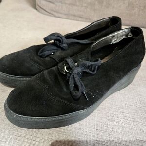Vintage Suede wedges